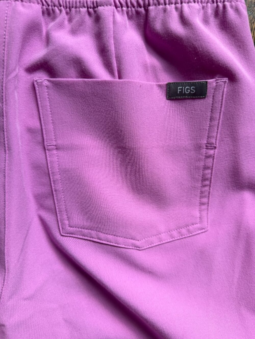 FIGS Scrub Set Pink Cloud XS top and XSP high waisted jogger - Picture 8 of 12